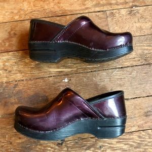 Dansko Dark Maroon Comfort Work Clogs Shoes 38
